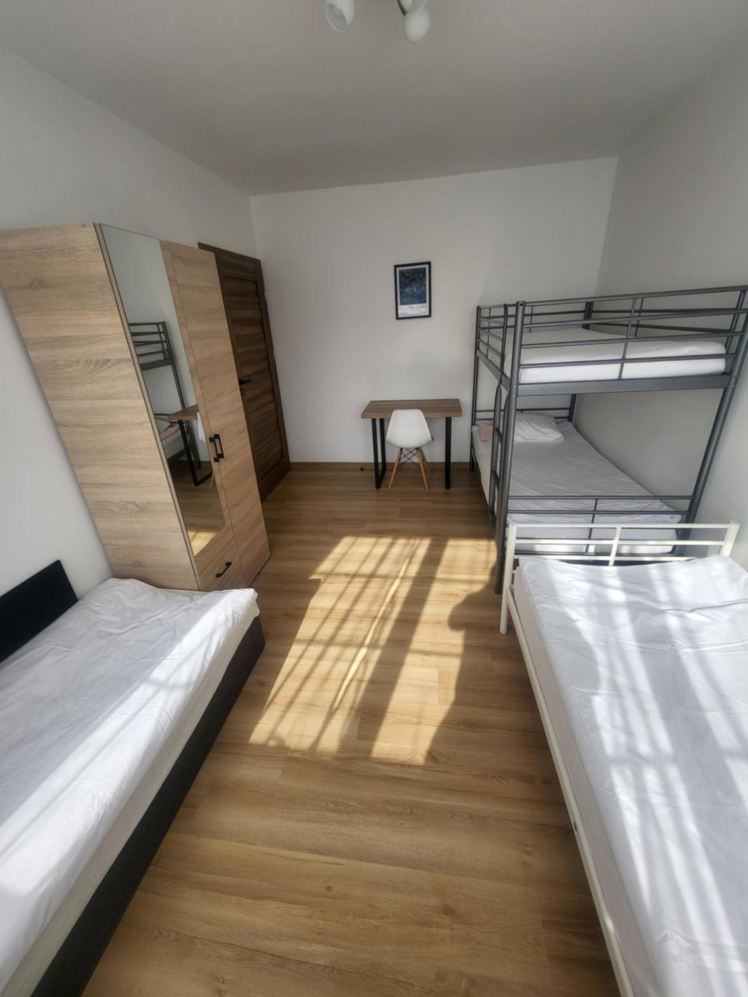Rooms4Rest Popularna - Private Rooms For Tourists - Atr Consulting Sp, Z O,O, Warsaw Exterior photo