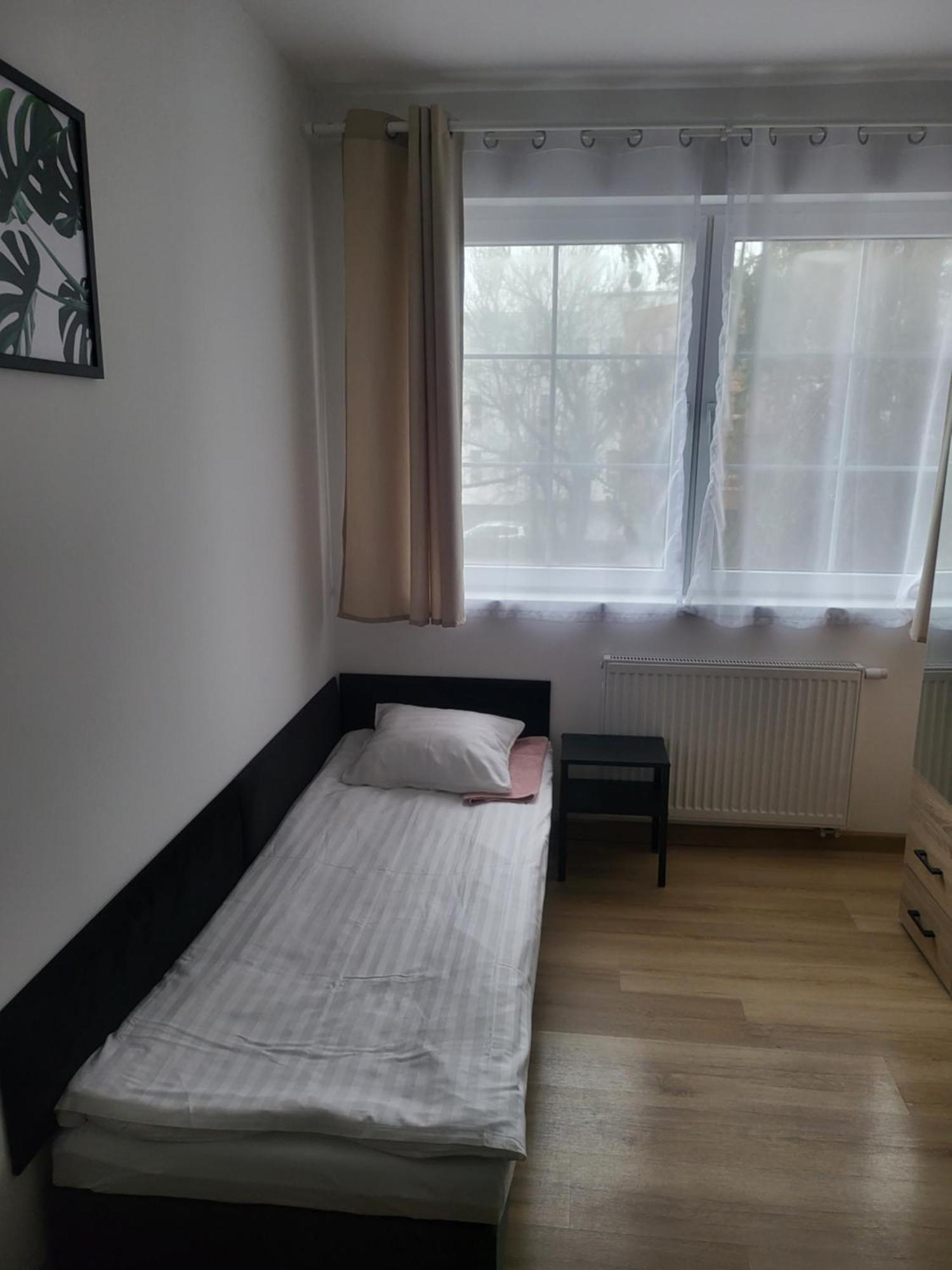 Rooms4Rest Popularna - Private Rooms For Tourists - Atr Consulting Sp, Z O,O, Warsaw Exterior photo